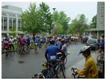 Crowds at Queens University, ready for departure